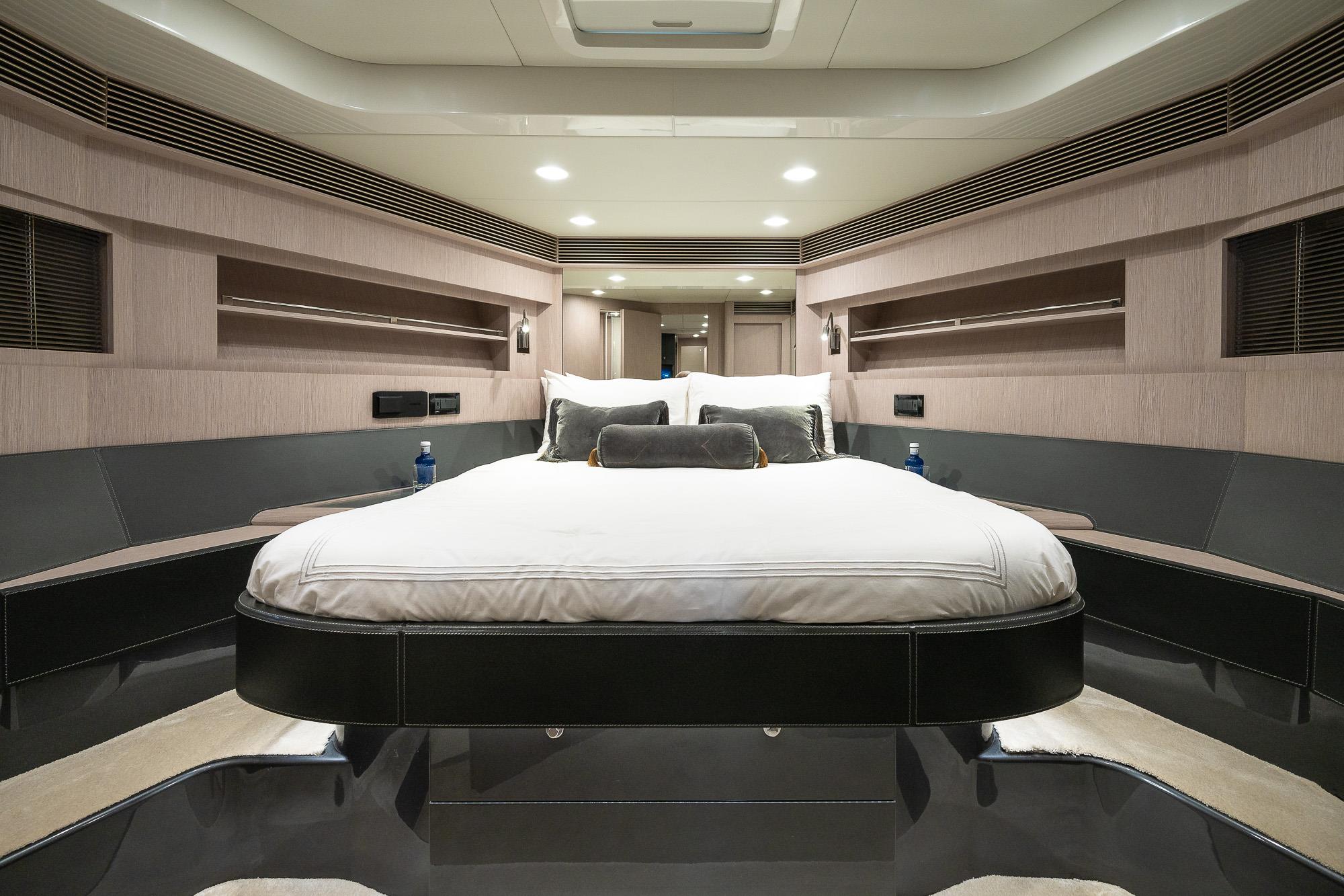 2013 RIVA 63' VIRTUS 